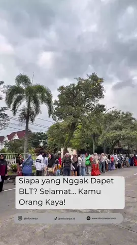 Minggu pagi (23/11/2025), ratusan warga Cianjur terlihat mengantre di Kantor Pos Cianjur untuk menerima Bantuan Langsung Tunai (BLT). Proses penyaluran berlangsung tertib, dengan petugas yang terus mengatur alur antrean agar tetap aman dan kondusif. Semoga bantuan ini bisa sedikit meringankan kebutuhan wargi menjelang akhir tahun. Pantau terus Info Cianjur untuk update terbaru seputar kegiatan dan layanan publik.  #infocianjur #cianjur