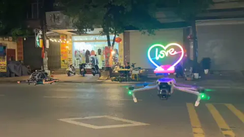 Ở đây có bán led trái tim gắn flycam ,fpv dùng để trao nhẫn cưới nhé 😅  #drone  #dji  #flycam  #fpv  #traonhancuoi 