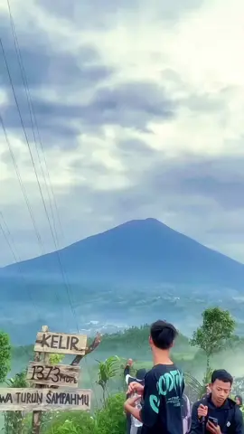 morning in kelir purbalingga🫶  . . . . . . . . . . . #gunungkelir #purbalingga 
