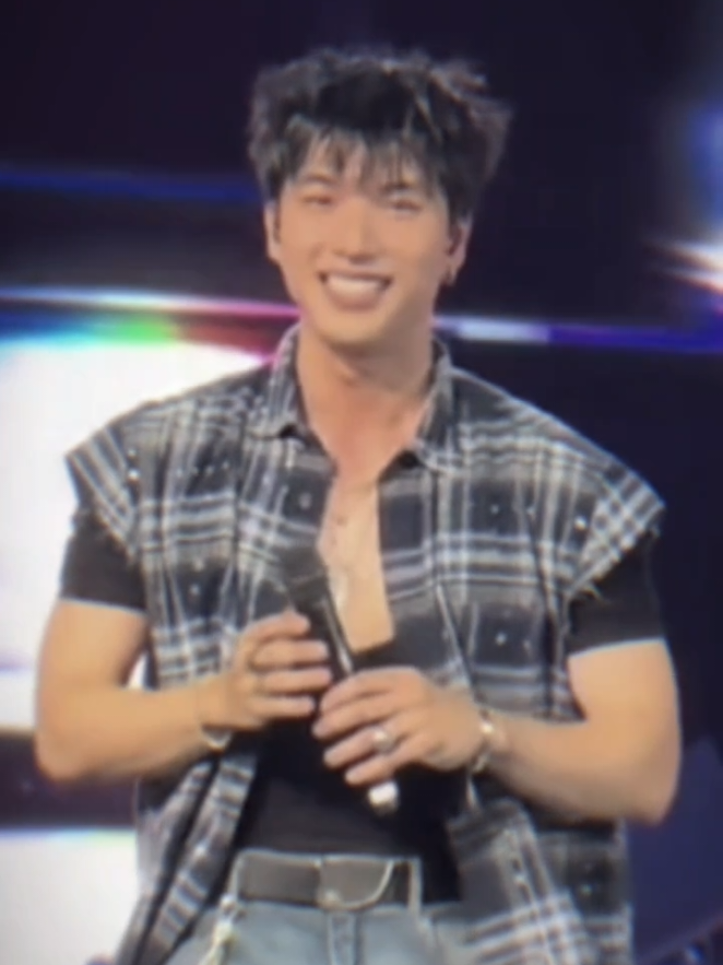 mê cái nụ cười này #hieu  #hieuthuhai2222 #sunday #🦀🦀 