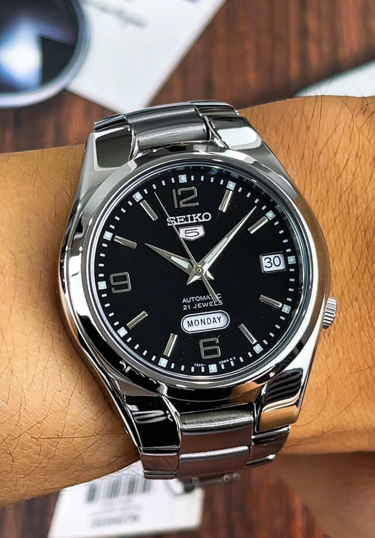 Seiko 5 lịch lộc size 37mm đơn giản bền bỉ #seiko #seiko5 #dongho #donghonam #donghochinhhang 