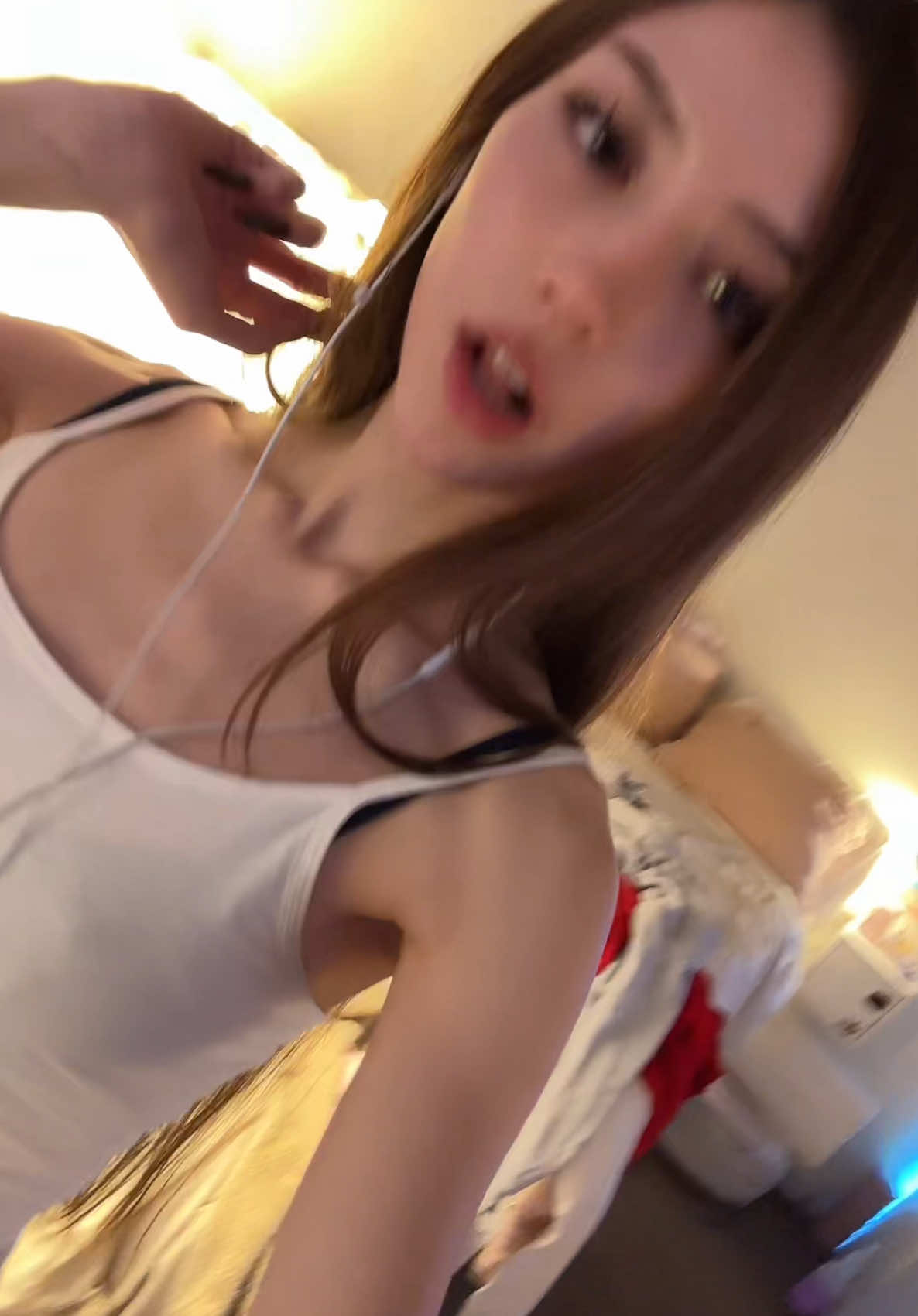 Posting with my long creepy finger 