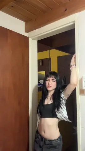 mientras espero a que me pasen a buscal  #fyp #foryou 