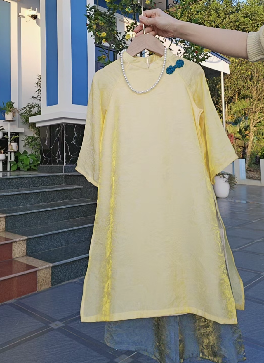 Áo dài xinh sang sịn mịn cho bé đi cỗ, tết quá lung linh luôn #viral #lyekids #aodai #begaidangyeu 