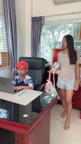 พี่มิสทีนมาทำอะไร