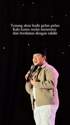 Tenang itu bukan datang tiba-tiba. Ia tumbuh perlahan, setiap kali kita belajar menerima, berdamai, dan percaya bahwa takdir tak pernah salah arah #ahilmanfauzi #yogyakarta #menatahati @ahilmanfauzi 