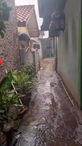 Race MotoGp On the street Gg H.jami .. 🤣🤣🤣🤣🤣 #motogp #race #mandalikacircuit 