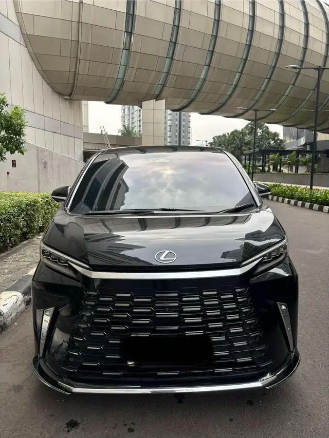 Lexus LM350 Hybrid New Model  7 Seater  Nik 2023  Km 38.000 Slow Going  Record Lexus Pluit  Black On Black  Pajak Aktif 04 2026  An PT Pribadi ( Sph Lengkap )  Kelengkapan Fullset  Manual Book  Buku Service  Kunci Cadangan  Paket Khusus Kredit 1.625 M  Tdp 327.430.000  Angsuran 38.676.000  Tenor 5 Tahun  Cimb Niaga  Harga Cash 1.765 M  Lokasi Jakarta Barat #fyp #fyppppppppppppppppppppppp #lexuslm350h 