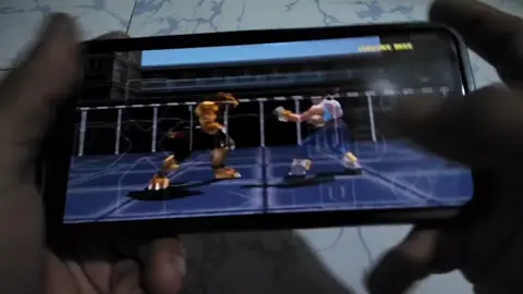 show thao tác tay combo ACP trên ĐT Android 