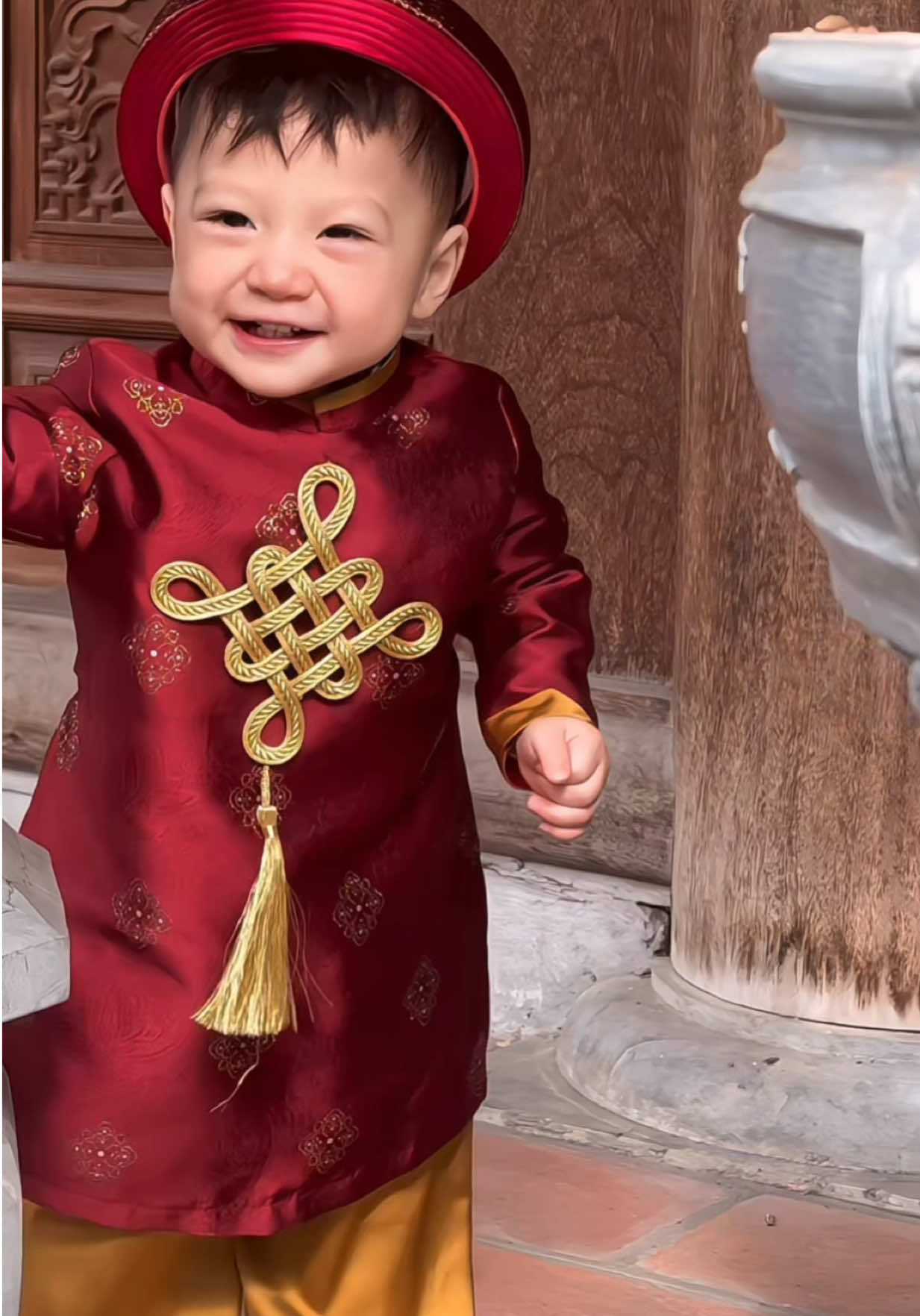 Đỏ nhaaa các dì iuuuu 🪭🧧 #xuhuong #LearnOnTikTok #fyp #baby #tet 