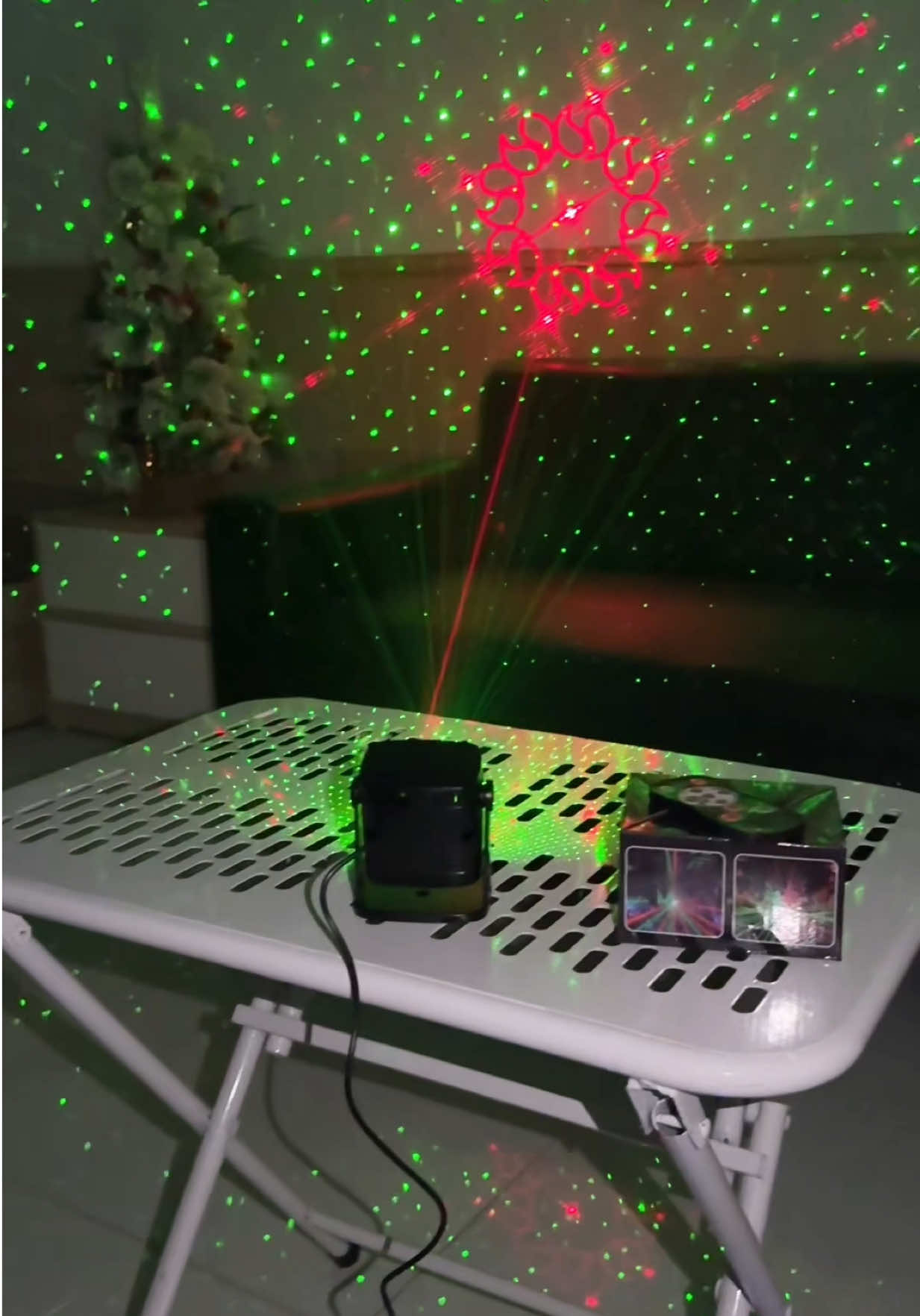 Đèn Laser 2 Mắt Party Light Mới  #denlaser #denpartylight #xuhuong 