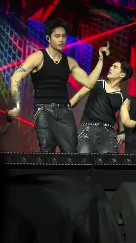 Labanan ng biceps 💪🏼🔥 sb19 in aurora music festival #auroramusicfestival2025 #amfcebu2025 #auroracebu2025 #SB19 #sb19auroramusicfestival #sb19_ken #sb19_stell @SB19 Official @Stell Ajero 