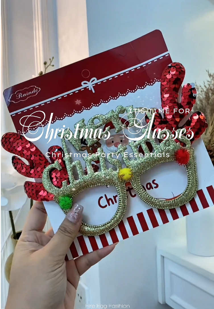 The most essential and cute thing you should have this Christmas!!!! 🎄🎉🫶🏻#creatorsearchinsights #christmas #christmastiktok #christmasglasses #christmasfashion 