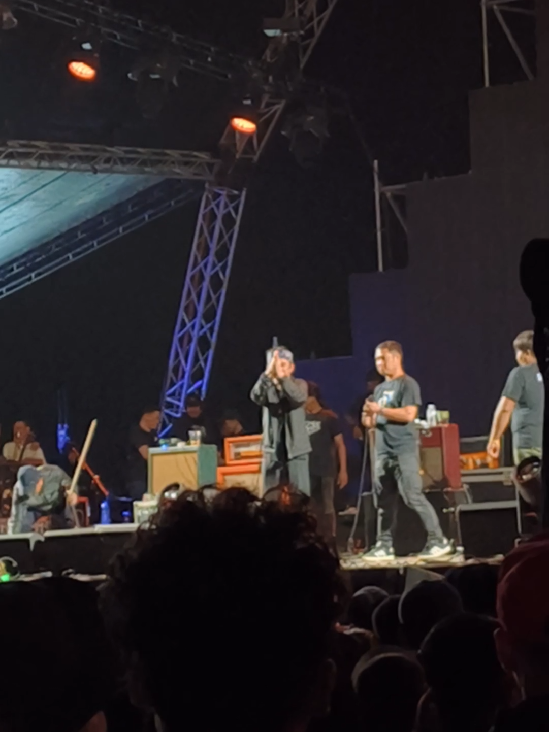 ปีหน้าอย่าไห้แกขึ้นดึกครับ แกแก่แล้ว 5555😅😅😅#ปูพงษ์สิทธิ์คําภีร์ #พงสิทธิ์คําภีร์ #ลุยเขามิวสิคเฟสติวัล #เพื่อชีวิต 