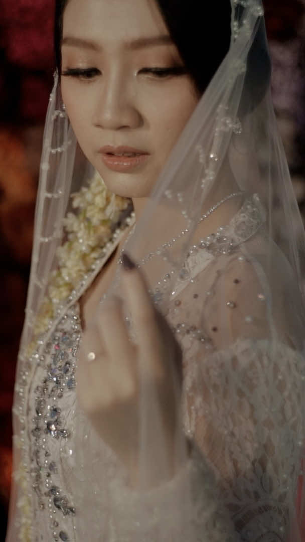 “Chapter 1 lasted 11 years. It was filled with lessons, laughter, and longing. Today, Oza and Adli officially start Chapter 2: Forever. We proved that the best things in life are truly worth the wait. Thank you for sticking with me through the happy times and the weird ones. I’m ready to walk through the rest of our lives with you.” #tejasvisual  #weddingtiktok #wedding #weddingvideo #weddingvibes 