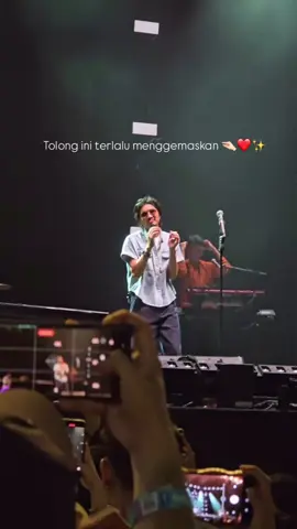 makin tua makin keren 🥰🥰 #dutasheilaon7 #sheilaon7 #konser #fyp 
