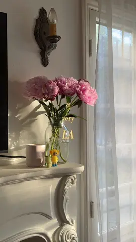 theres always something to do in LA 🙂‍↔️ and today it was a girly movie d8 & event w @Julia Huynh yaya!! #diml 