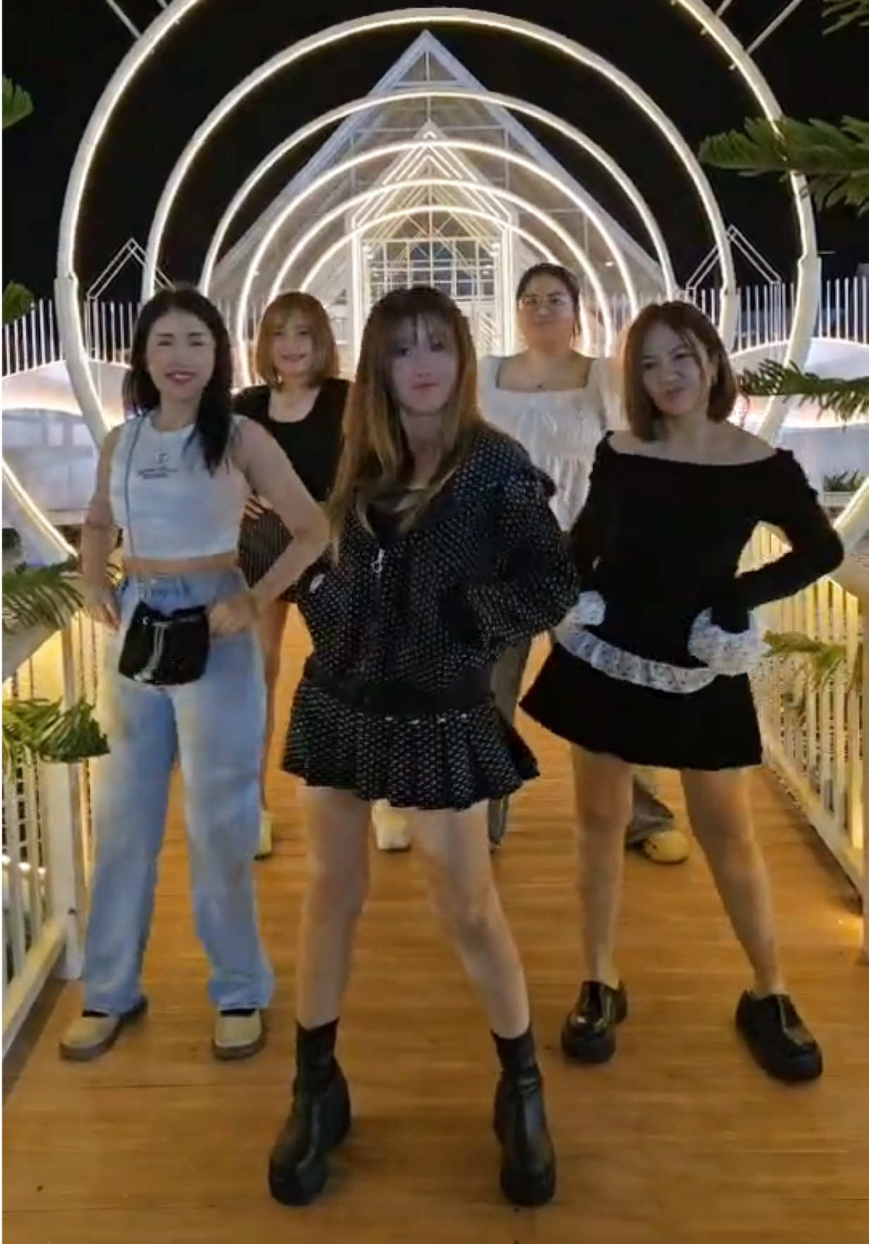 พวกเราชั่งพร้อมเพียง👏🏻👏🏻👀🌦️🔥@👀𝐀𝐋🔥𝐀𝐥𝐢𝐧 ชอบดื่ม 🔥🌦️ @🎈Grace wang 🐻‍❄️🐱🎮 @👀🔥Namfon🔥ชอบเพื่อน🌦️🌧️🪼 @P’Yui•พี่ยุ้ย46 #เทรนด์วันนี้ #ฟีดดดシ #fyp 