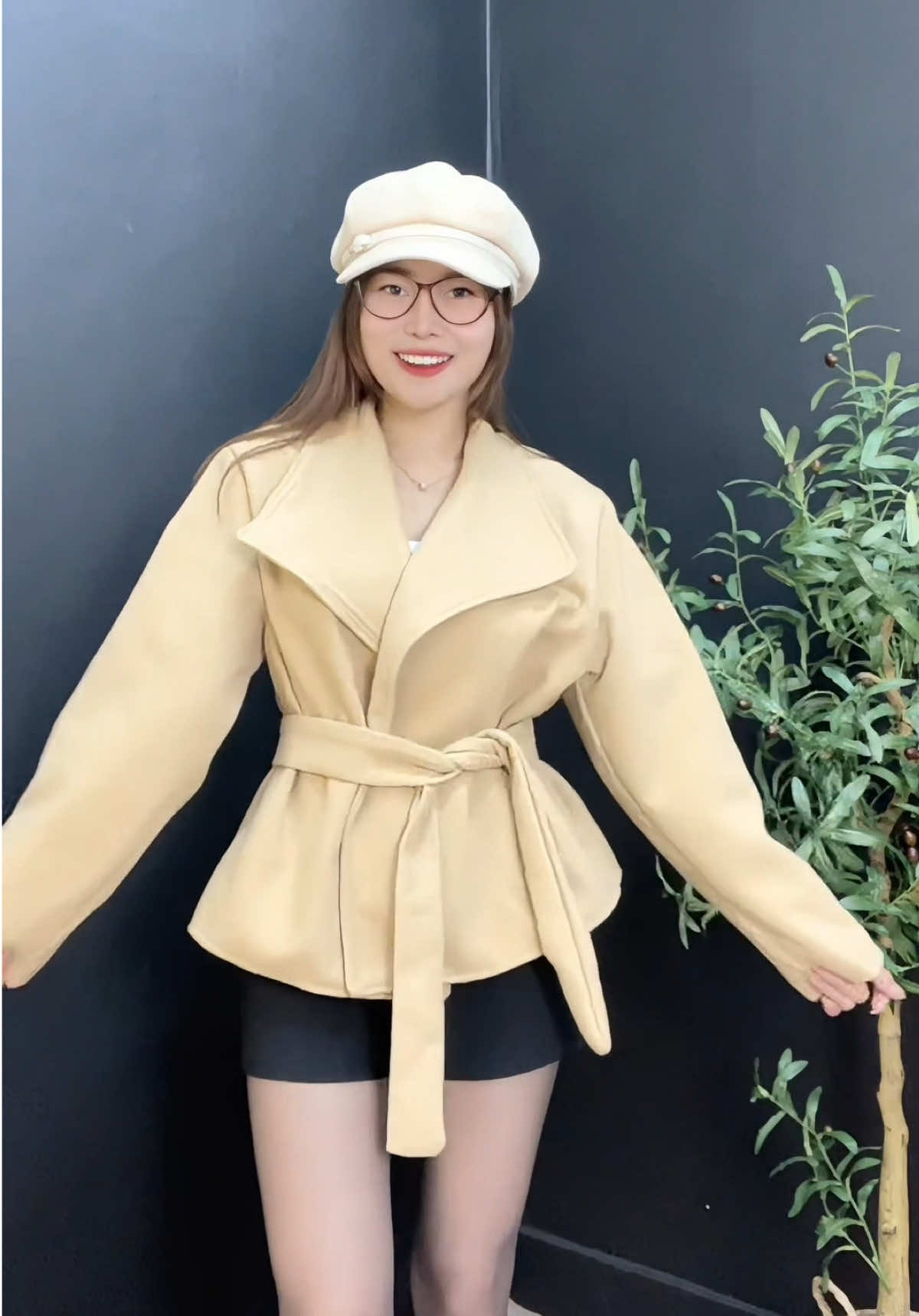 Lên form xinh cỡ này mà giá bèo nhèo luôn ý các bà ơi ☺️#dieulinhcloset #phoidoxinh #myoutfit #aokhoacdaepcaocap #aokhoacda 