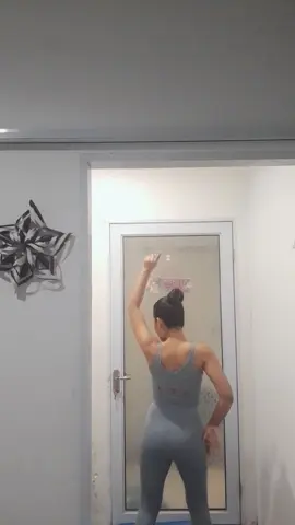 beginilah kalau efek hormon dopamin meningkat🤣🤣 udah kek ulat bulu gak tuh🤣🤣 #SelfCare  #positivevibes  #behappy  #selflove  #trendingvideo  #trendtiktok 