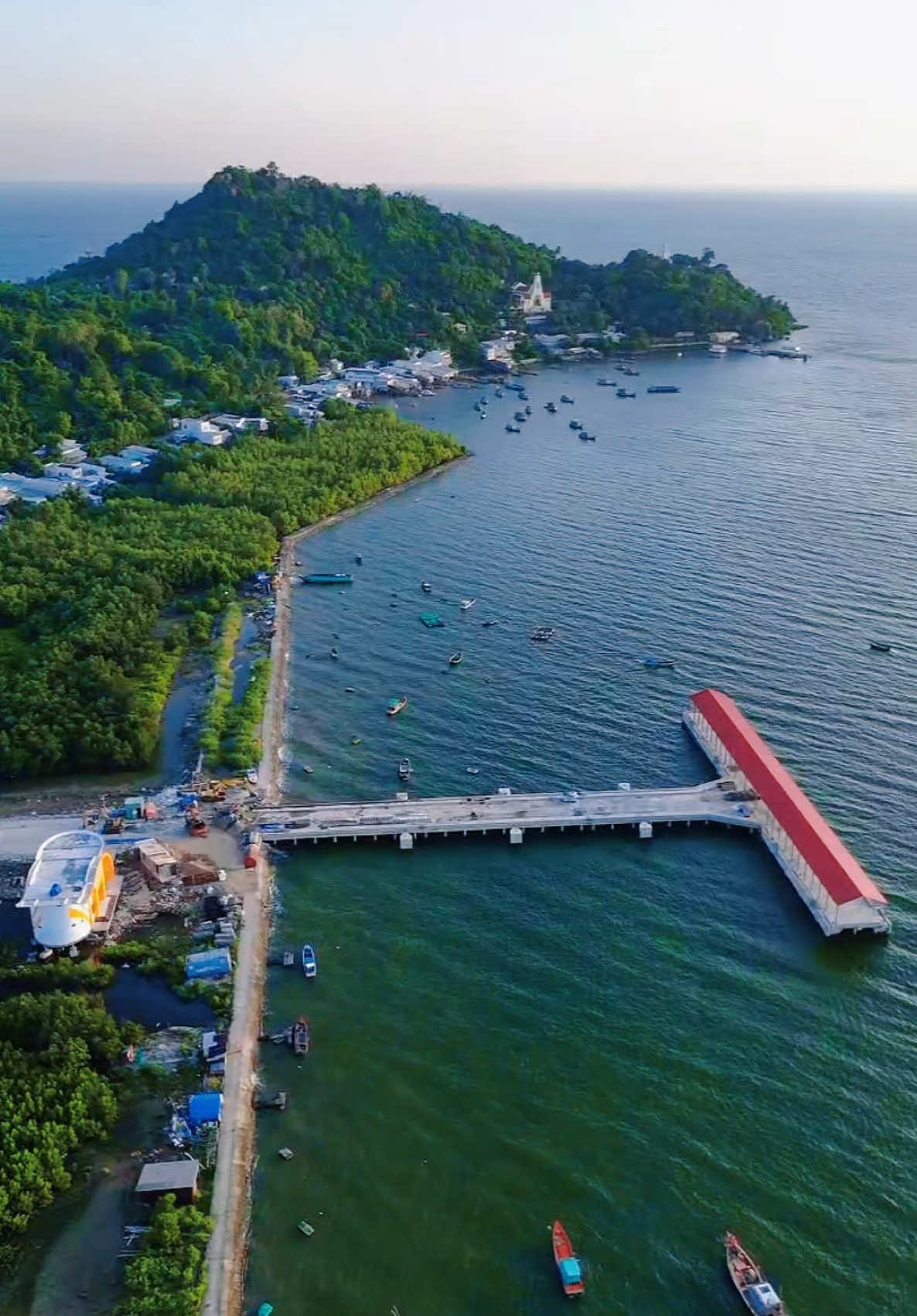 Cũng sắp hoàn thành rồi.  Nhìn quê hương phát triển lên từng ngày dù bạn ở đâu, làm gì nhưng trong chúng ta luôn hướng về một nơi theo ta cả 1 tuổi thơ… là quê hương. #ĐặckhuKiênHải #hòntre 