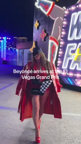 #Beyonce basically stopped time with her red-hot arrival at today’s #F1 Las Vegas Grand Prix. 🏁🏎️ 🎥: @actuallyjonathanborge , who is currently unwell after spotting royalty 👑