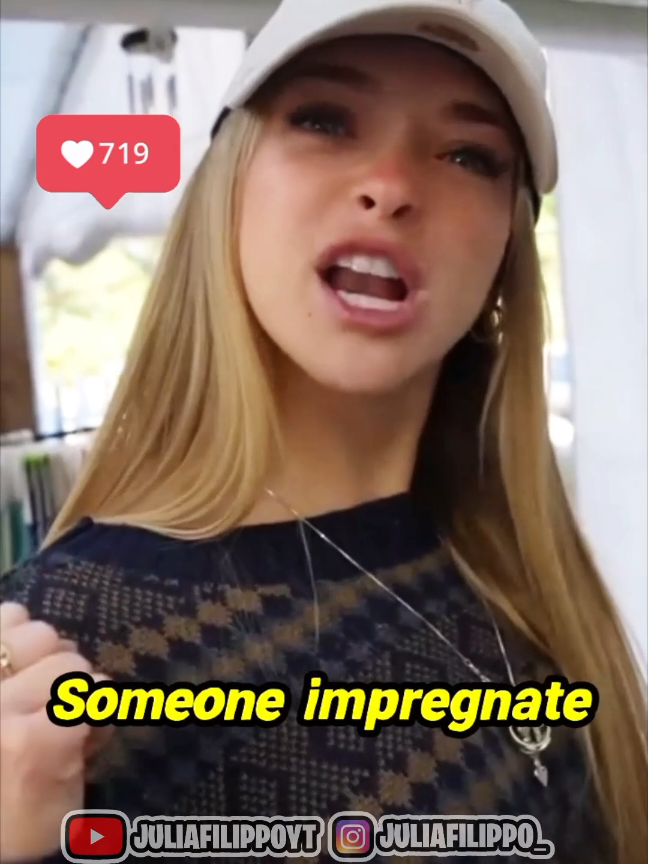 When Halloween triggers on Extreme life choice 😉🤣❤️ @julia❣️  #juliafilippo #halloweenlook #fyp #funny #viral 