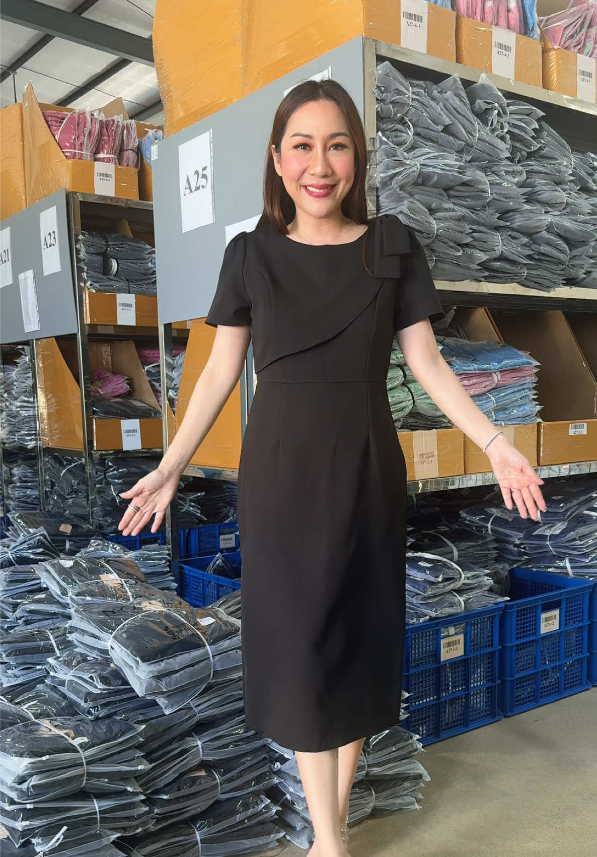 เดรสดำ เรียบหรู ทรงยาว สวยปังสุดๆ #MOCCA's #เดรส #เดรสดํา #เสื้อผ้าผู้หญิง #สวยพุ่งจนต้องแชร์ 