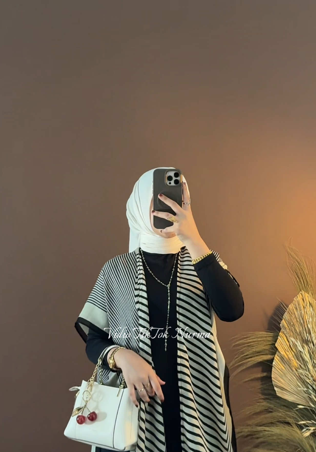 Sini” yg selalu tanya dan minta spil daleman nahh aku punya nihh rekomend bahnya adem melarr murce juga😍#manset #mansetmurah 