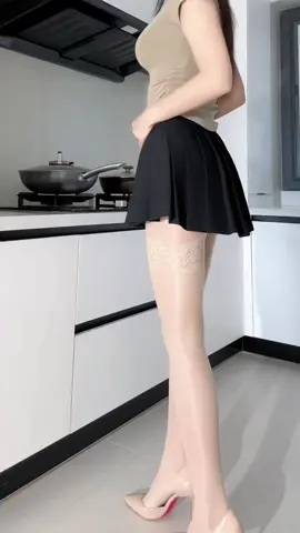 Nhìn cuốn cực ý🥰#chanvay #vaydichoi #chanvayxinh 