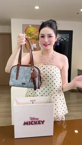 Vẻ đẹp đến từ sự tinh tế 🌹 ♥️#disneybag #minmetbay #viral #xuhuongtiktok #xuhuongtiktok2025 