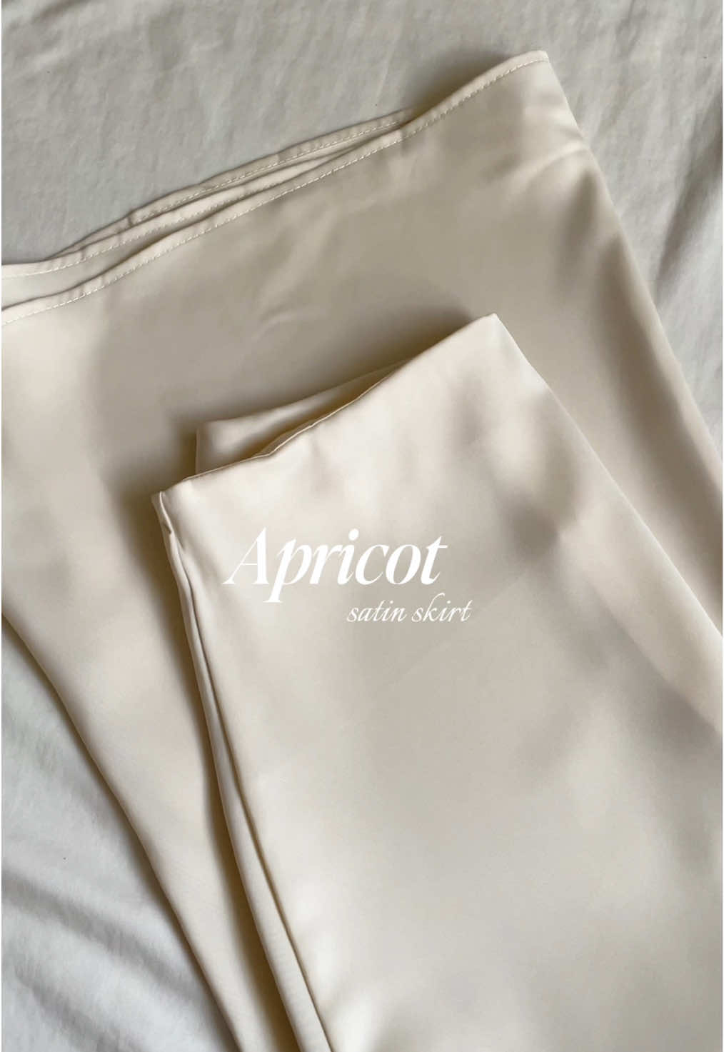 this skirt🫶🏼🤍>> #satinskirt #longskirt #skirts 