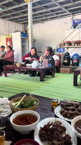 Còn thua các ngoại nhiều lắm