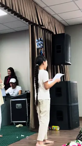 «Мама» қойылымынан үзінді. Бұл біздің шәкірттер🤍 Сенде дәл осылай сахнаға шығып кино түскің келсе бізге жаз. +7 701 896 5396