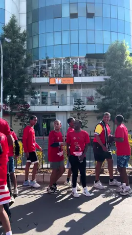 ወጣት ይሮጣል ሼባው ይጠጣል 😜#ethiopian_tik_tok #viral #fyp #tiktok #funny 