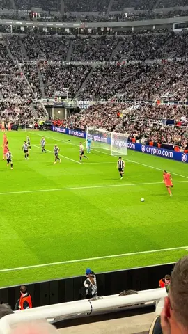 Late night finds 😍 … Rashfords goal vs Newcastle in the UCL #latenightfinds #football #barca #newcastle #ucl 