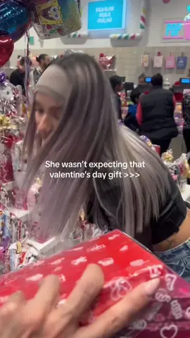 Surprise babe😳💘  #christmasgiftideas #girlstherapy #couplesgiftidea