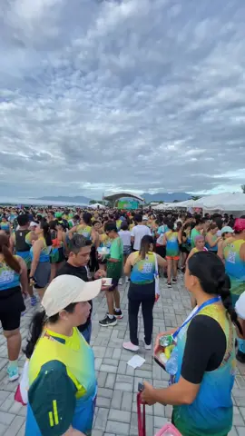 Despite not having the supposed finisher’s medal and race towel on race day, you could still see and feel the joy and contentment of the runners. It shows that everyone came with one purpose—to support the true cause of this run. 🦅🇵🇭 We miss you Tatay Digong 💚 #Du30 #Du30RunLeg2 #bringhimhome #bringhimback 