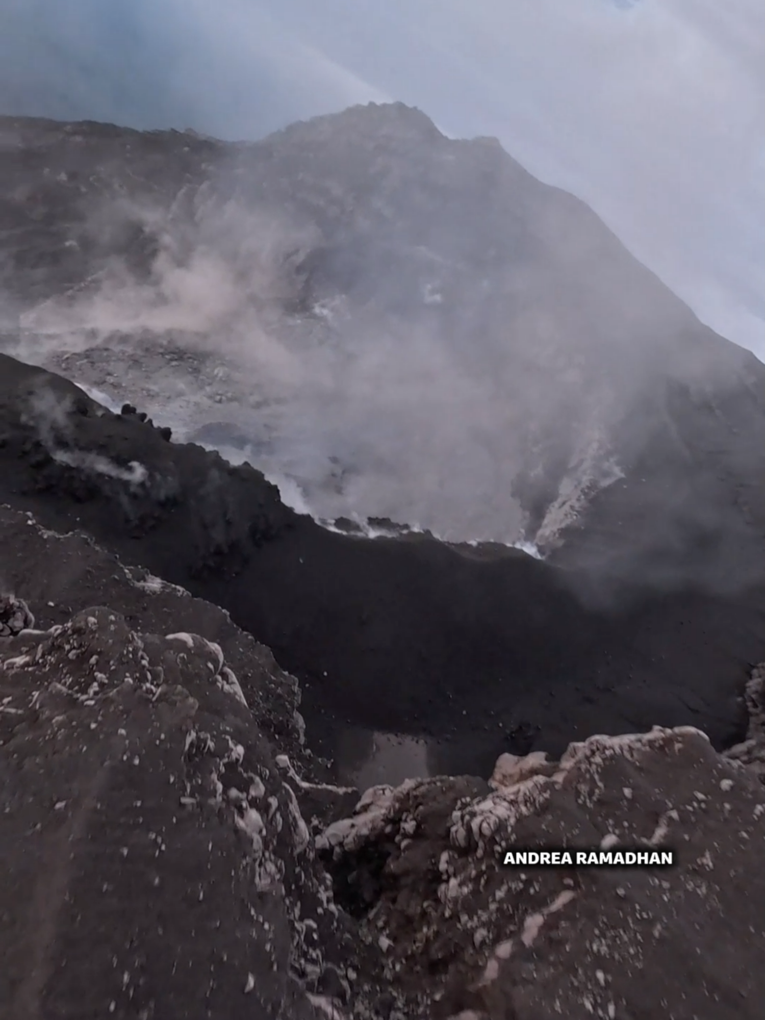 GUNUNG SEMERU PASCA ERUPSI NOVEMBER 2025 . full video di youtube channel 