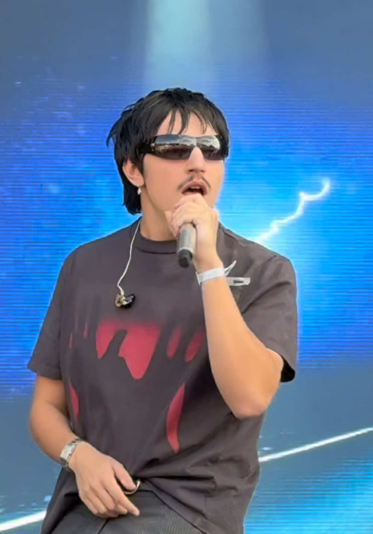 This song hits every time 🫶 #artemas #singing #artist #newmusic #music  