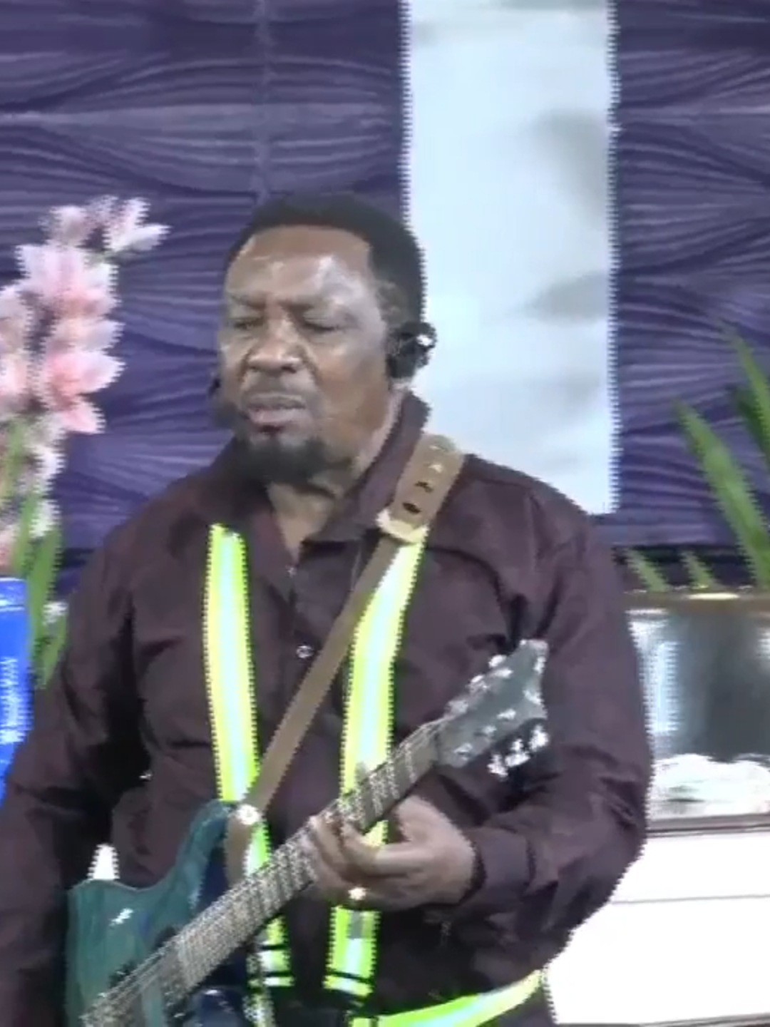 don't mind others#2027 #foryou #foryoupage #foryoupagе #viral #cfypシ #fypp #cute #cut #viraltiktokvideo #foryoupage❤️❤️ #goodvibes #views #artist #trendingvideos #viralditiktok