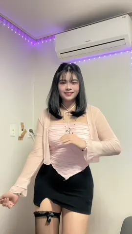 ဟော🤎အူယားစရာလေးမလား🤭#ဒါလေးတော့fypပေါ်ရောက်ပါကွာ #ကကြီးရောက်မြန်မာမလေး #fyp #tiktok #views 