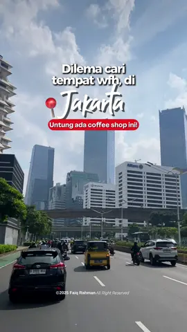 Enaknya jadi remote worker, 'kantor' bisa di mana aja! 💻☕ Hari ini sengaja WFC di JCO Blora (sebelah Stasiun Sudirman). Pesen Americano dapet free donat. Eh, pas lapar, di depannya BANYAK banget kulineran (nemu ayam bakar 25rb!). Lagi asyik kerja, sadar di sebelahnya ada RedDoorz Plus Thamrin. Iseng cek aplikasi, harganya 200 ribuan! 😱 Auto booking pake kode 'YUKNGINEP' biar diskon 30% dan langsung staycation dadakan.  Ini sih life hack buat remote worker! #RedTravelers #BukaSemuaPintu #RedDoorz #RedDoorzPlusThamrin