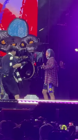 Dabess!!! 🔥🧡 shout out sayo kuya! #auroramusicfestival2025  #maki #fyp  #cebucity 