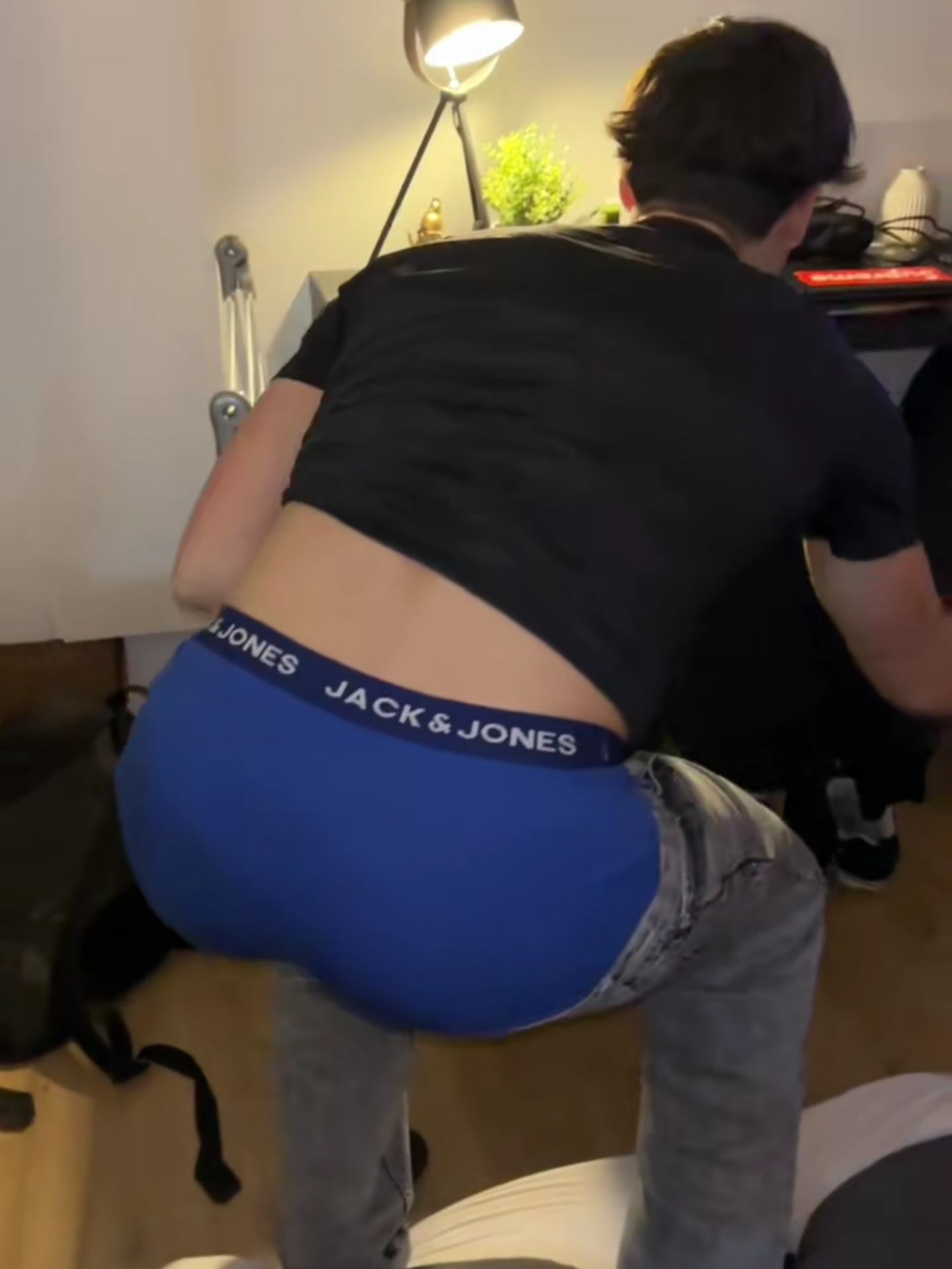 farting Frenchman #manfart #farting #publicfarting #fartsarefunny #fartingman