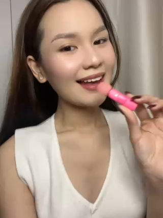 @ashleytrrs_ Swipe. Set. Superstay.#SuperStayMatteInk #OnlyMatteInkCanDoIt #MaybellinePH