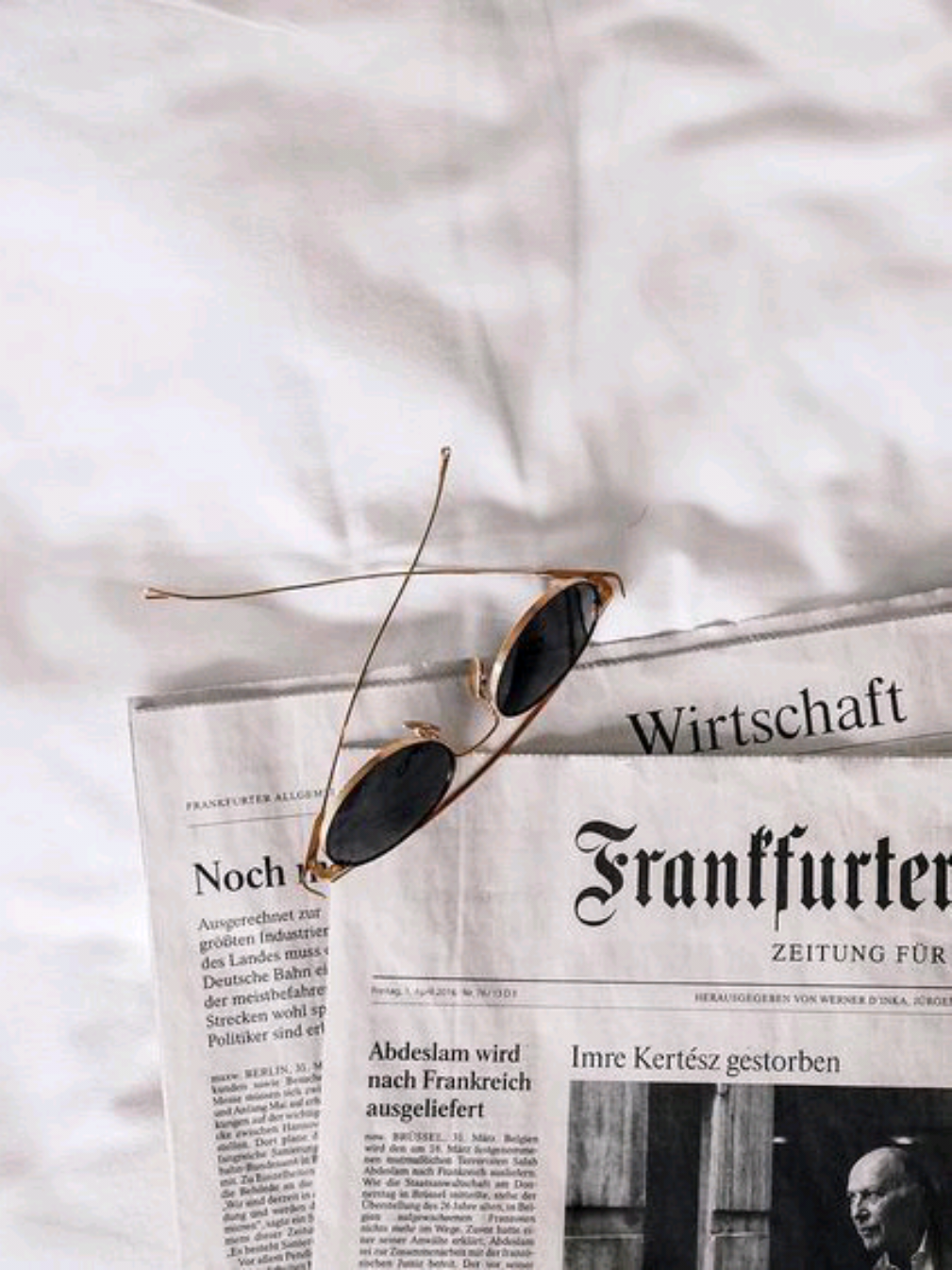 nasi 1k olunur.  pankek tarifi  Malzemeler: 2 adet yumurta 1 su bardağı süt 1 su bardağı un 2 yemek kaşığı şeker 1 paket vanilin 1 paket kabartma tozu Bir tutam tuz (İsteğe göre) biraz tereyağı veya sıvı yağ – pişirmek için 👩‍🍳 Yapılışı: 1. Yumurtaları ve şekeri bir kaba alın, mikser veya çırpıcıyla güzelce çırpın. 2. Sütü ekleyin, karıştırmaya devam edin. 3. Unu, kabartma tozunu, vanilini ve tuzu eleyerek karışıma ekleyin. 4. Karışım boza kıvamında olacak (ne çok sıvı, ne çok katı). 5. Teflon tavayı hafifçe yağlayın ve orta ateşte ısıtın. 6. Kepçeyle küçük yuvarlaklar dökün, üzeri göz göz olunca çevirin. 7. Her iki tarafı da altın rengi olana kadar pişirin.#kesfetteyiz #kesfet  #fyppppppppppppppppppppppp #viral #kesfet