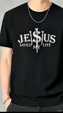 “May kwento ang bawat suot mo—pero ito, kwento ng kaligtasan!” Kapatid, kung proud ka sa ginawa ni Jesus sa buhay mo, ipakita mo! Suotin mo ang Jesus Saved My Life T-shirt—malambot, presko, at puno ng mensahe ng pag-asa. Hindi lang fashion, faith statement ‘to. #JesusSavedMyLife #FaithWear #ChristianShirt #WearYourFaith