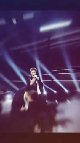 Học ai mà nhếch mépp như théee ố sồ ô con ơii 😭🤌🫶💅🏻#martin #cortis 