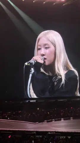 how can her voice sound this good even when she’s sick ? 😭 #rosé #blackpink #deadlineinbulacanday1 
